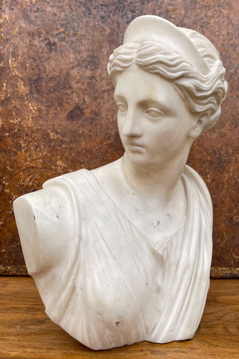 Sculpture En Marbre. Buste De Femme à l'Antique.-photo-4