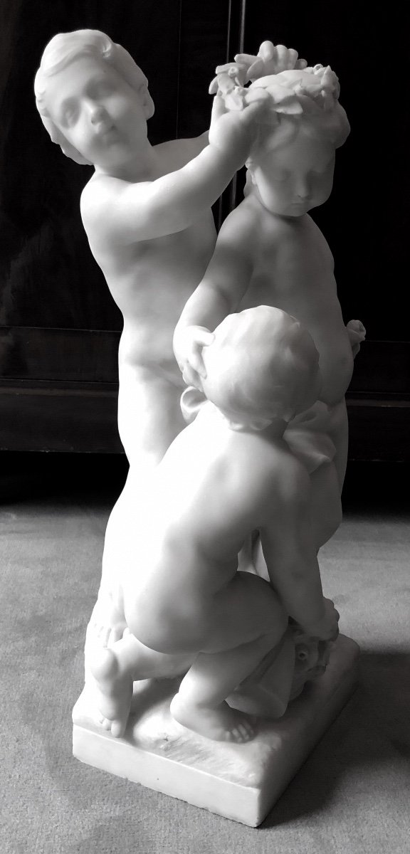 Carrara Marble Sculpture. Crowned Innocence-photo-1