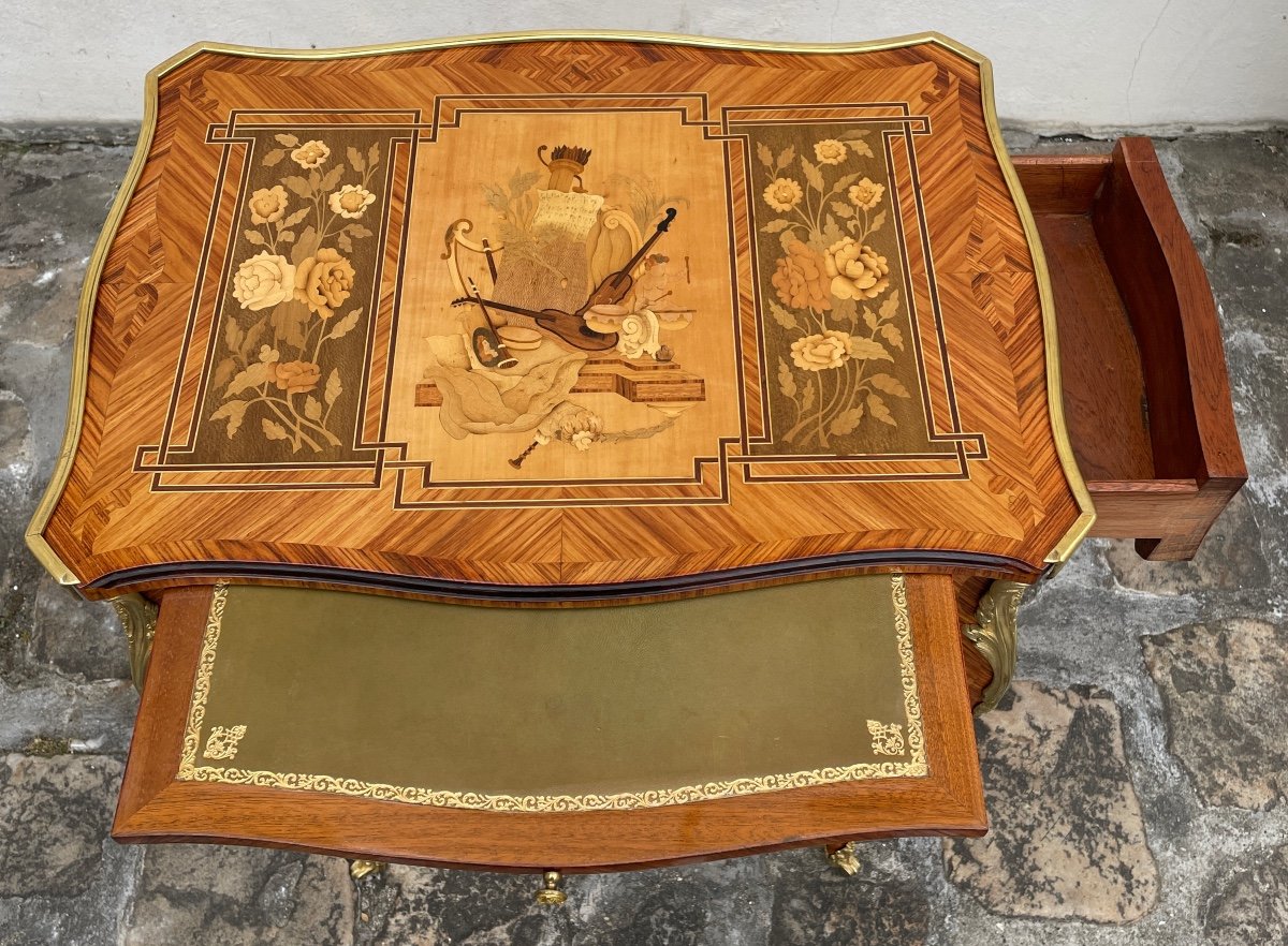 Petite table à écrire de salon marquetée toutes faces de style Louis XV-photo-2