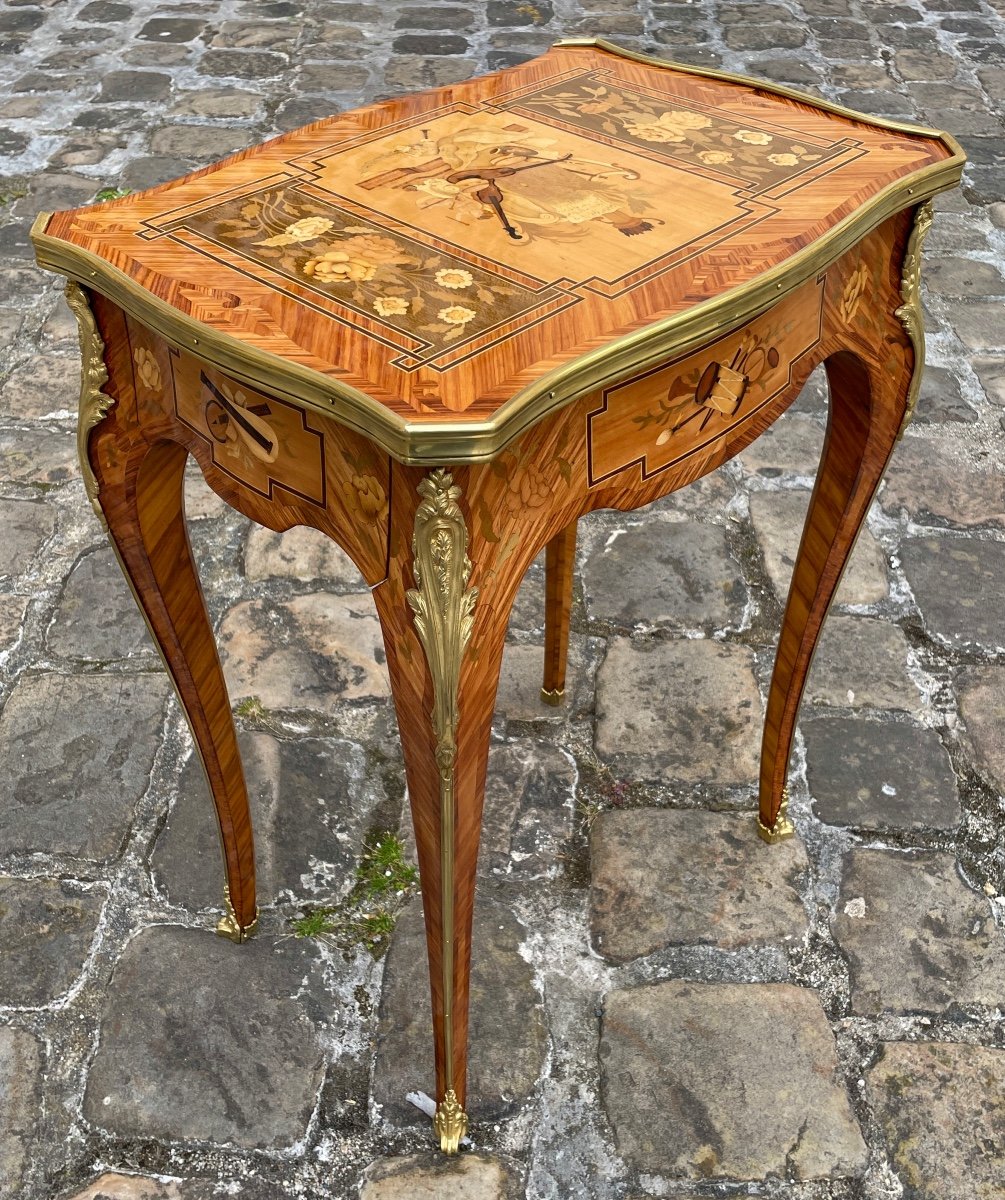 Petite table à écrire de salon marquetée toutes faces de style Louis XV-photo-1