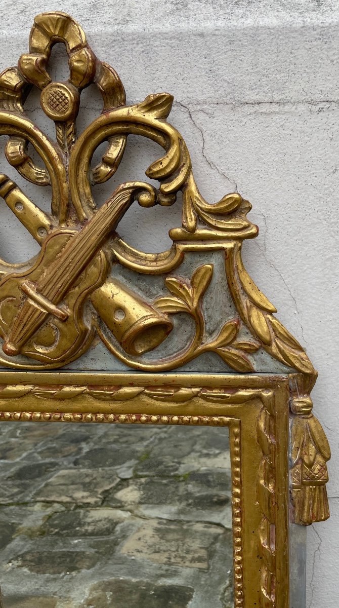 Miroir Louis XVI en bois sculpté et doré-photo-1