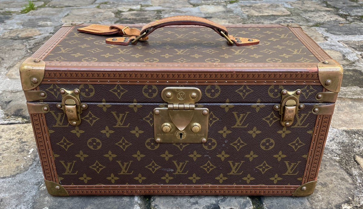 Louis Vuitton. Travel Vanity Case-photo-2