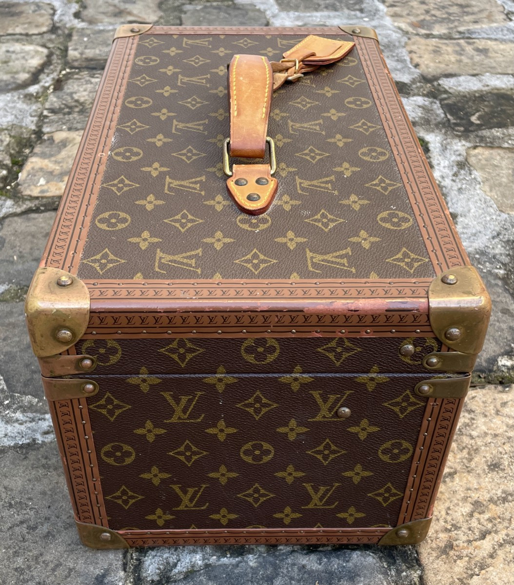 Louis Vuitton. Travel Vanity Case-photo-2