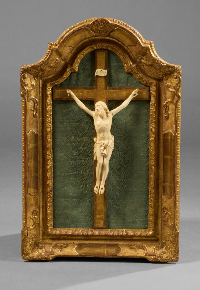 Crucifix en ivoire au christ vivant d'époque Régence-photo-3