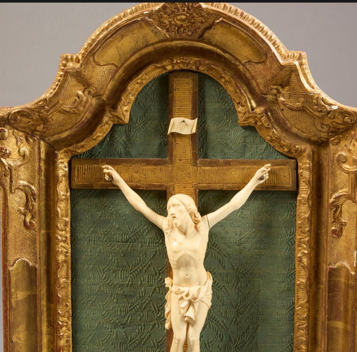 Crucifix en ivoire au christ vivant d'époque Régence-photo-4
