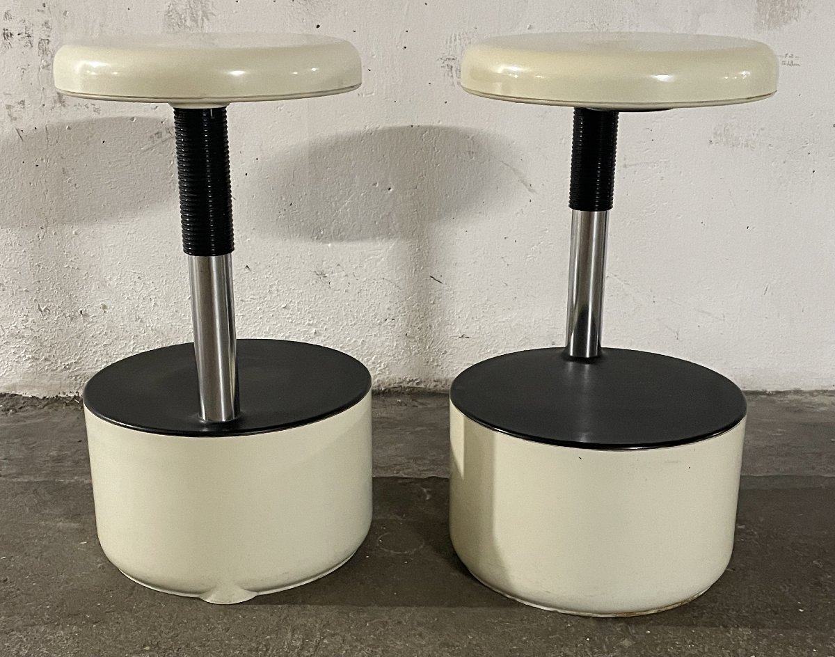 Paire de Tabourets : Modèle Golf, par Roberto Lucci & Paolo Orlandini. Editeur Velca Legnano -photo-2
