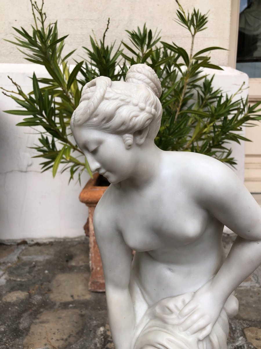 Sculpture En Marbre De Carrare : Vénus Au Bain-photo-4