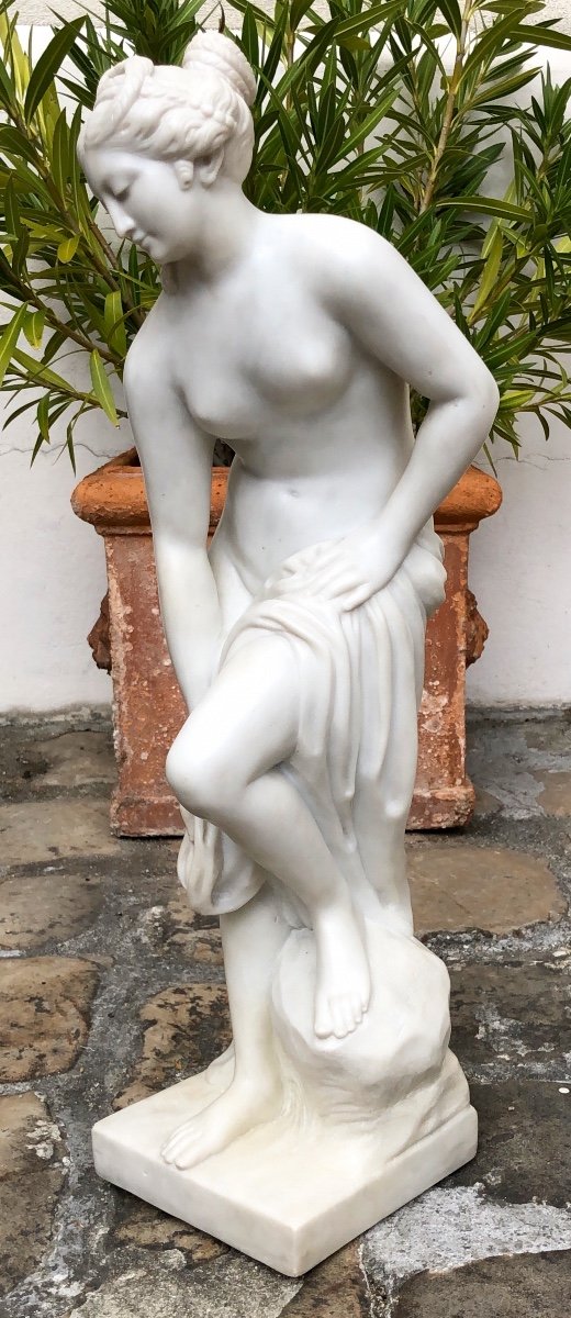 Sculpture En Marbre De Carrare : Vénus Au Bain-photo-6