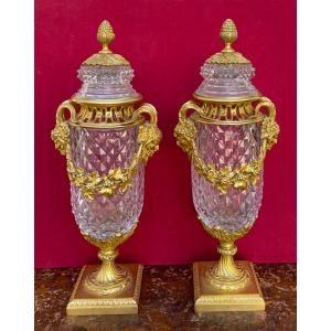 Paire de vases Pot-pourri En Cristal De Baccarat Et Bronze Doré