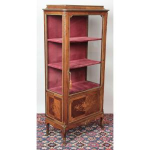 Vitrine marquetée de style Transition