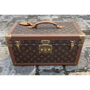 Louis  Vuitton. Vanity de voyage