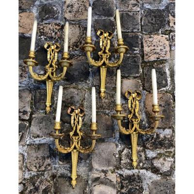 Deux Paires d'Appliques Louis XVI, En Bronze Doré