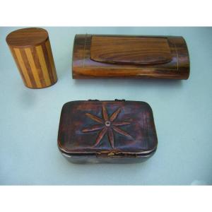 Three Small Boxes Or Snuff Boxes - Late 19th / Early 20th C.