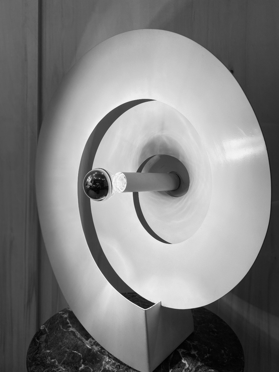 Grande lampe de bureau en spirale rare de Luc Bernard en métal blanc, France 1974-photo-3