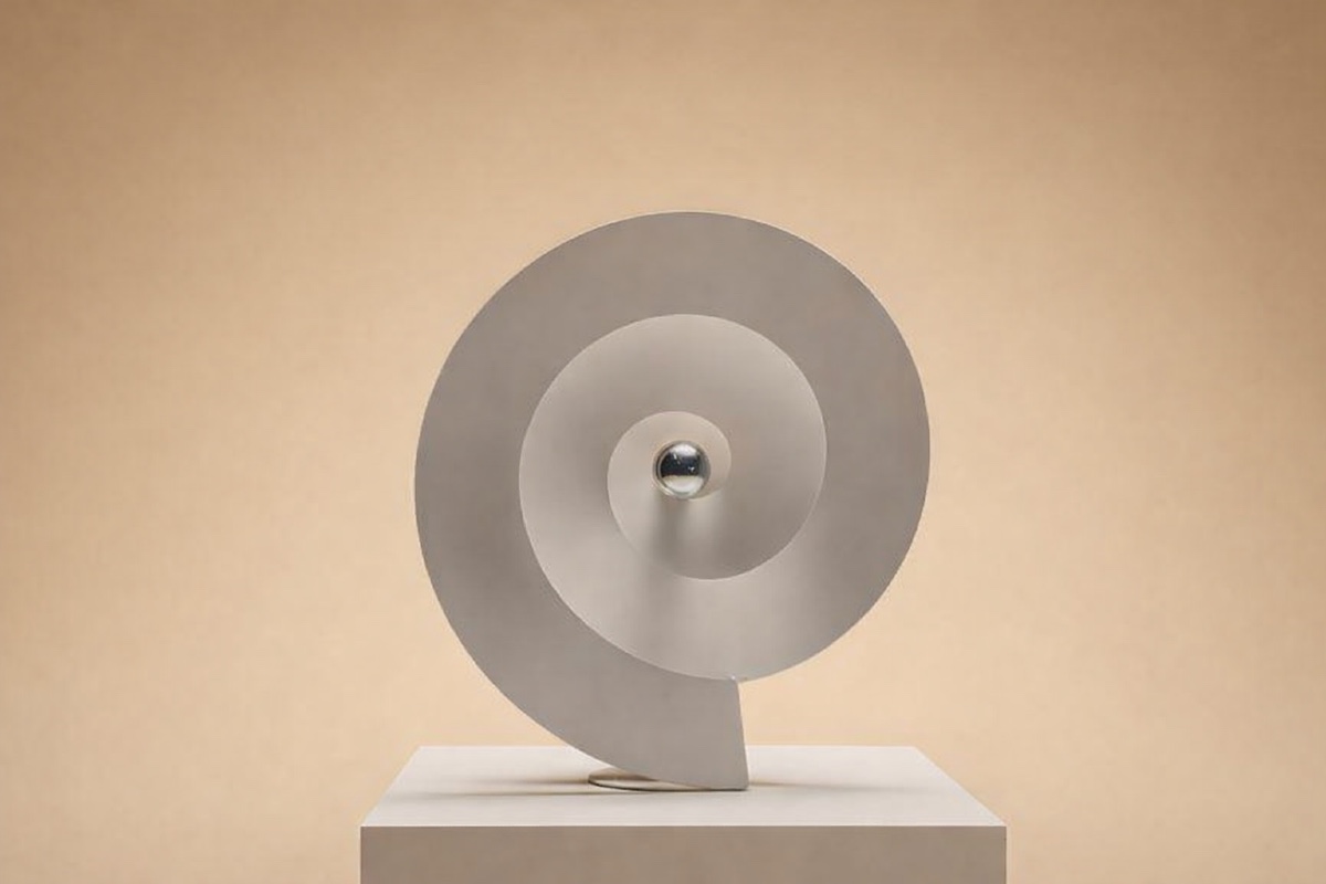 Grande lampe de bureau en spirale rare de Luc Bernard en métal blanc, France 1974