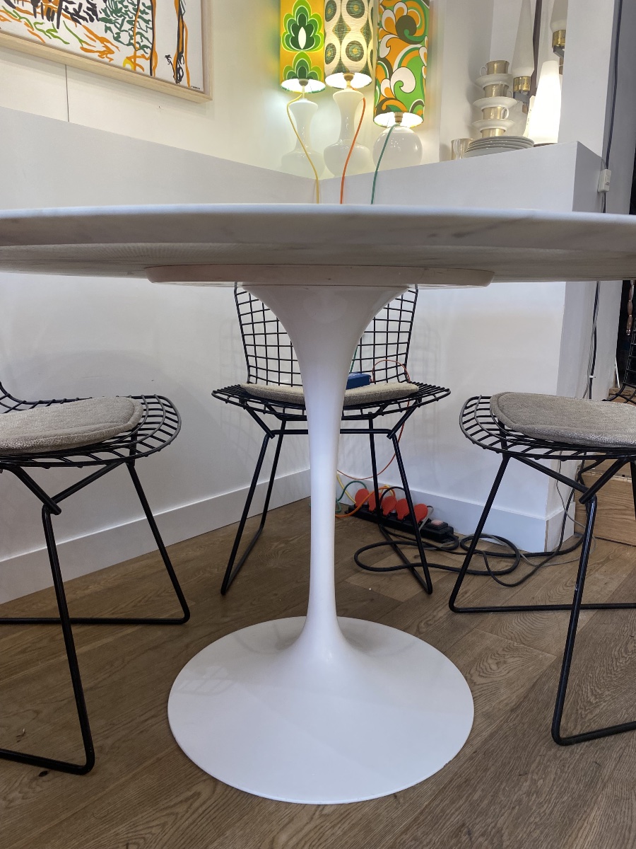 Table ronde Tulip en marbre Calacatta de Eero Saarinen - Ø 120 cm - Knoll - Vintage-photo-1