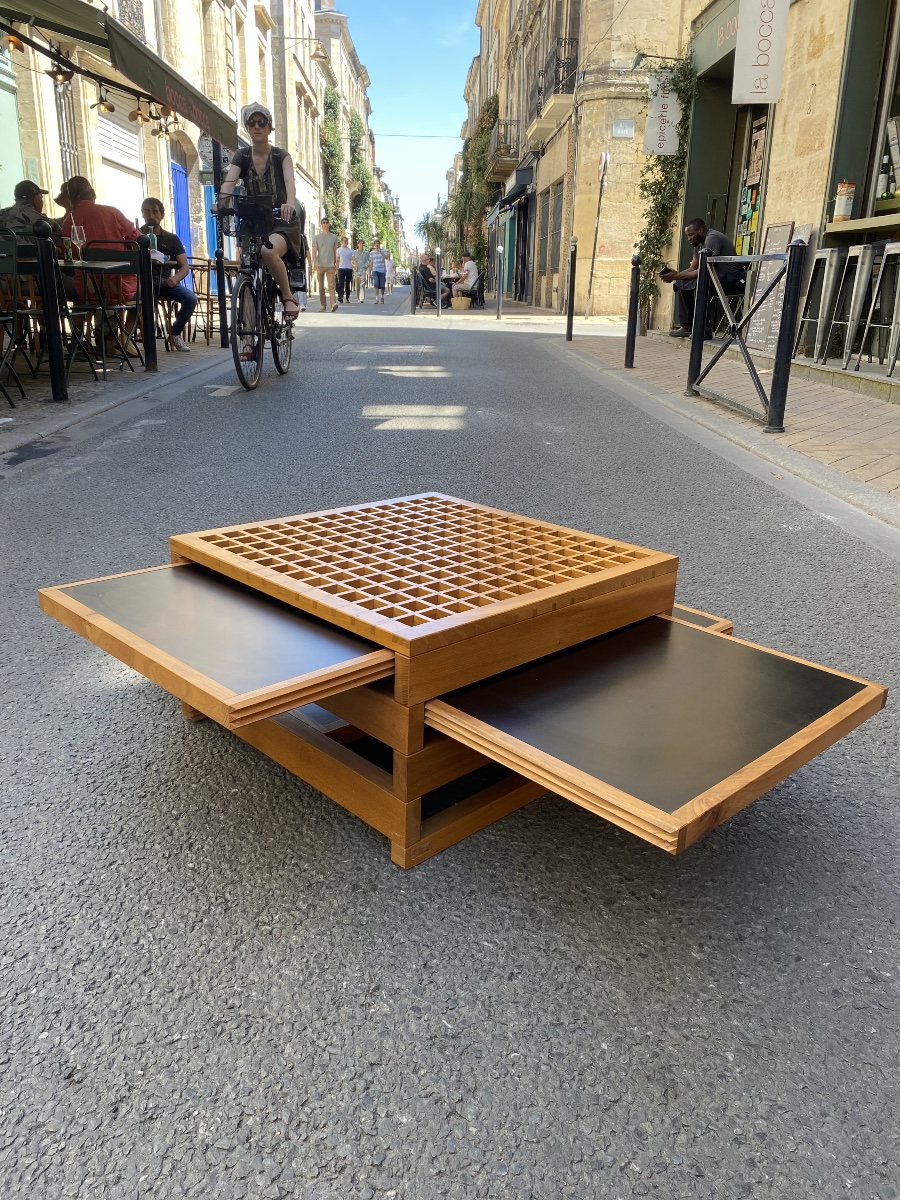 Table basse Tetra par Bernard Vuarnesson, France années 80