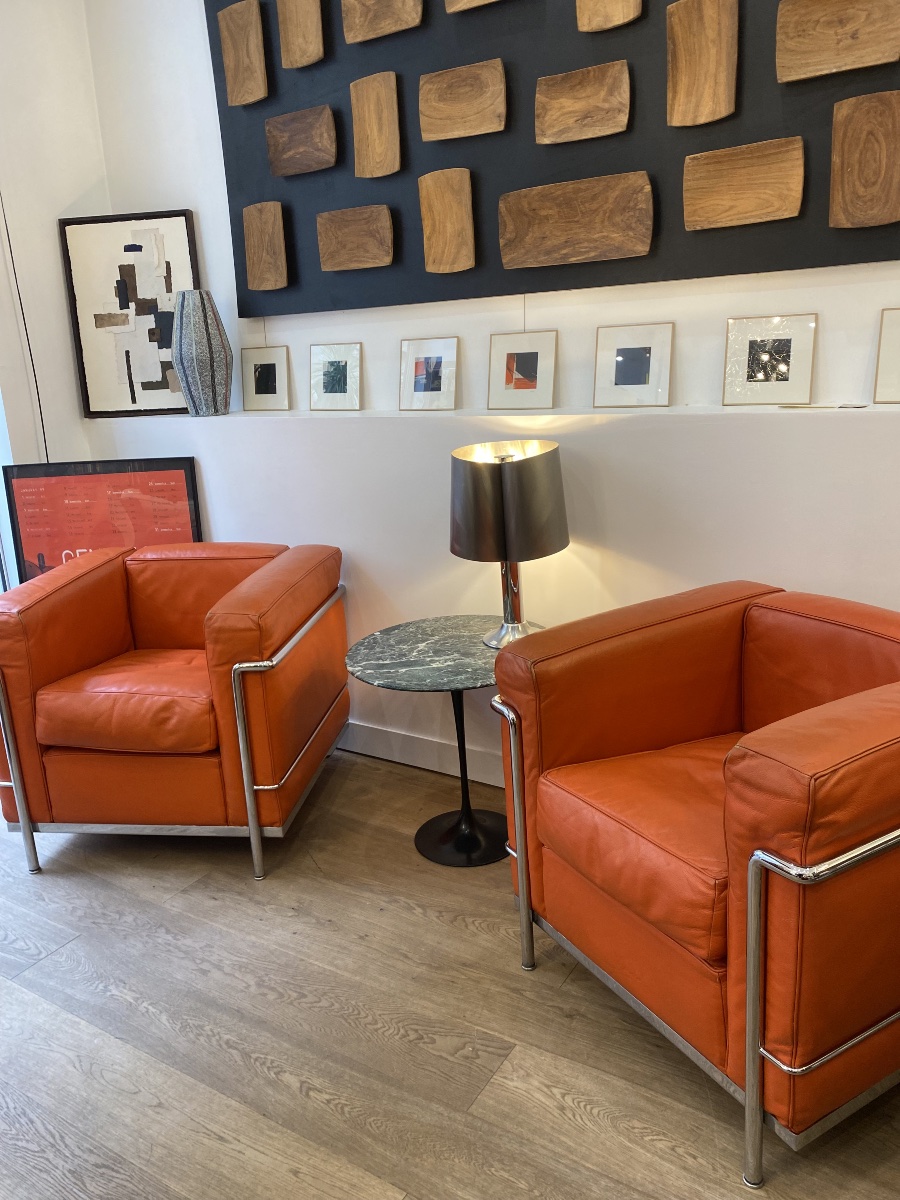  Lc2 Armchairs - Le Corbusier By Cassina -photo-1