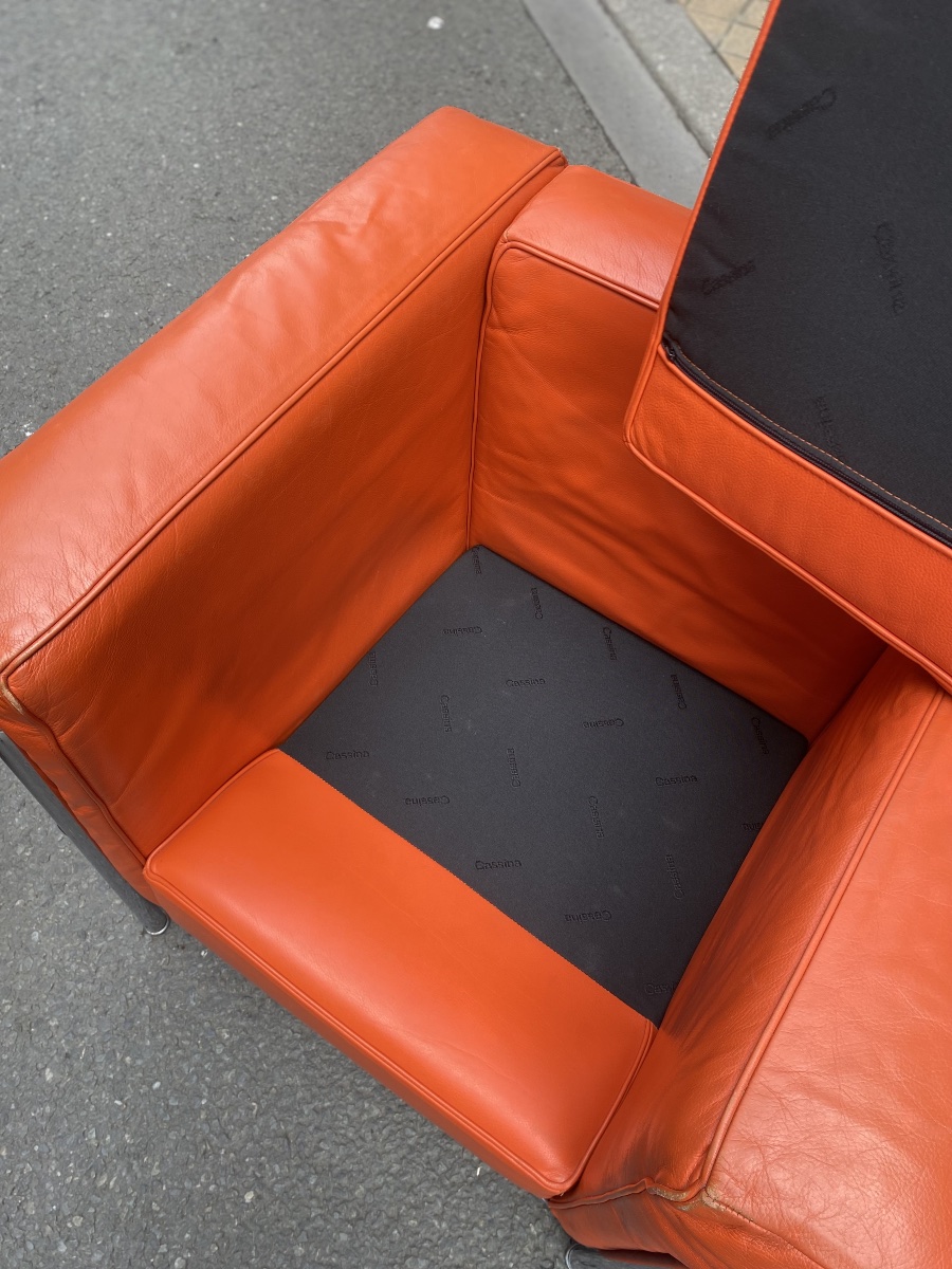  Lc2 Armchairs - Le Corbusier By Cassina -photo-3
