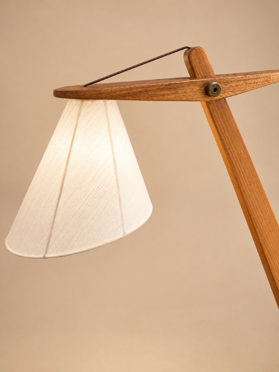 Lampadaire tripode en bois massif - Suéde - 1950-photo-2