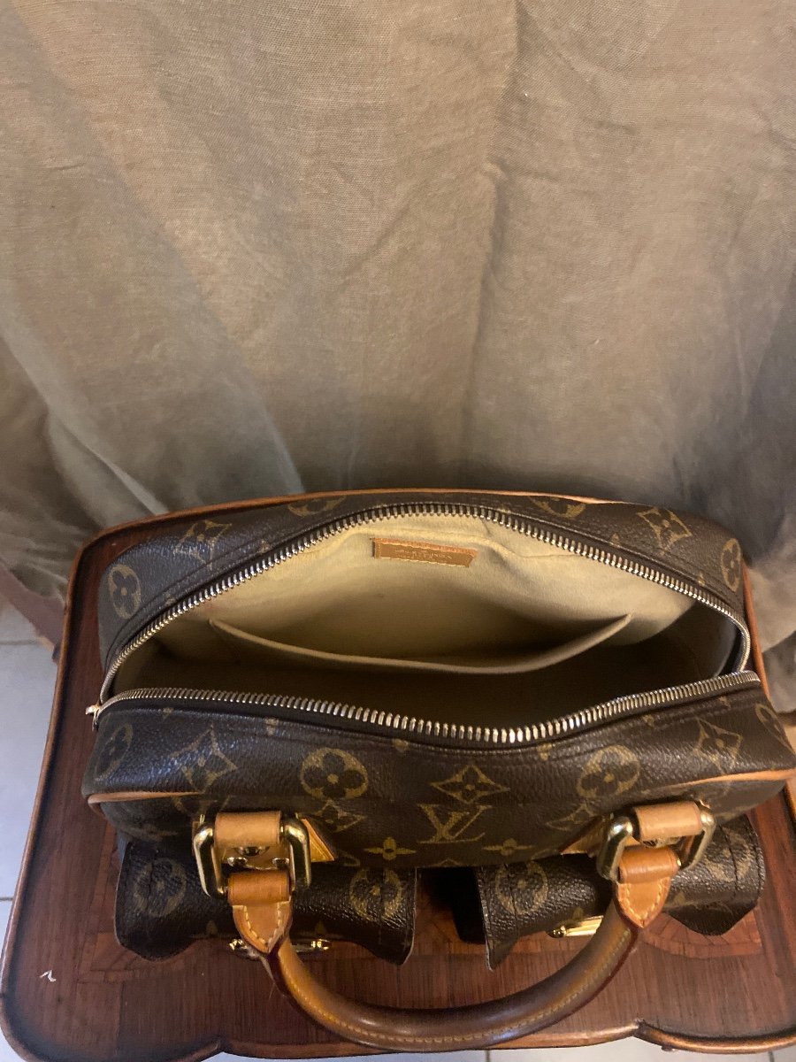 Vuitton Handbag-photo-4
