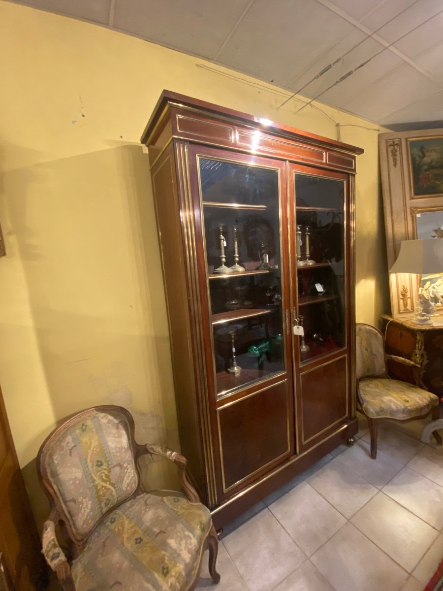 Mahogany Library -photo-1