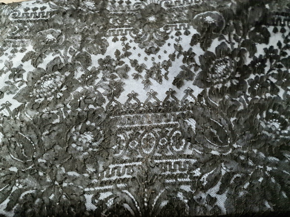 Volant De Dentelle Ombree Dimensions Importantes Motifs Fleuris-photo-3