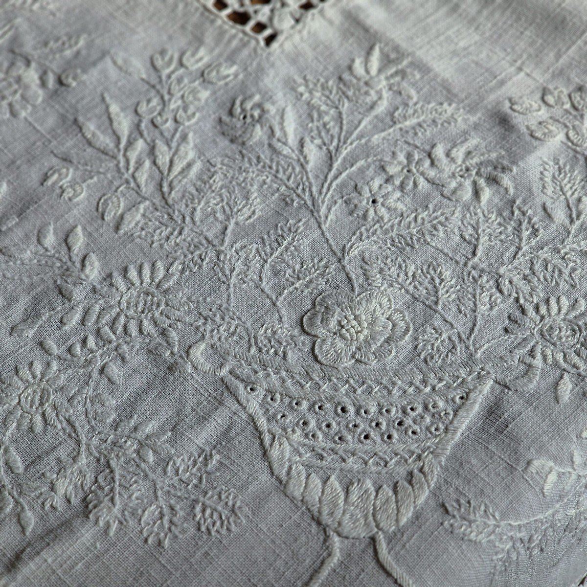 Napppe En Lin Irlandaise - Importantes Broderies Fleuries - Blanche-photo-3