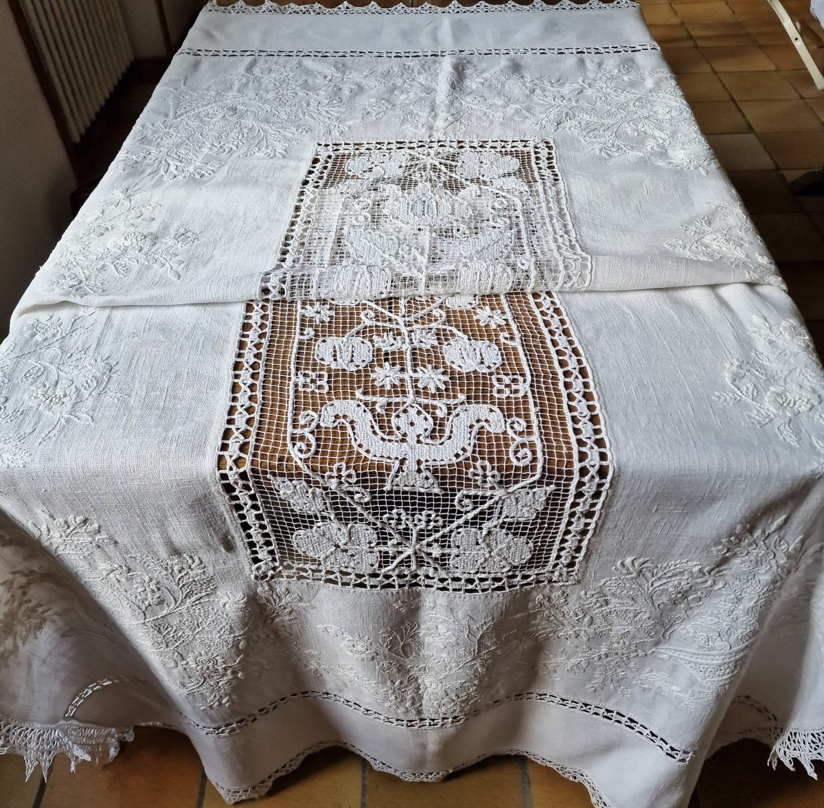 Napppe En Lin Irlandaise - Importantes Broderies Fleuries - Blanche-photo-2