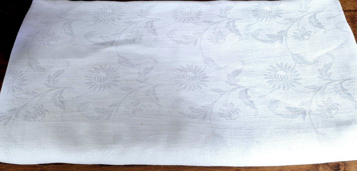 Chateau Reception (banquet) Tablecloth - 9.00 Meters Length - White Damask-photo-2