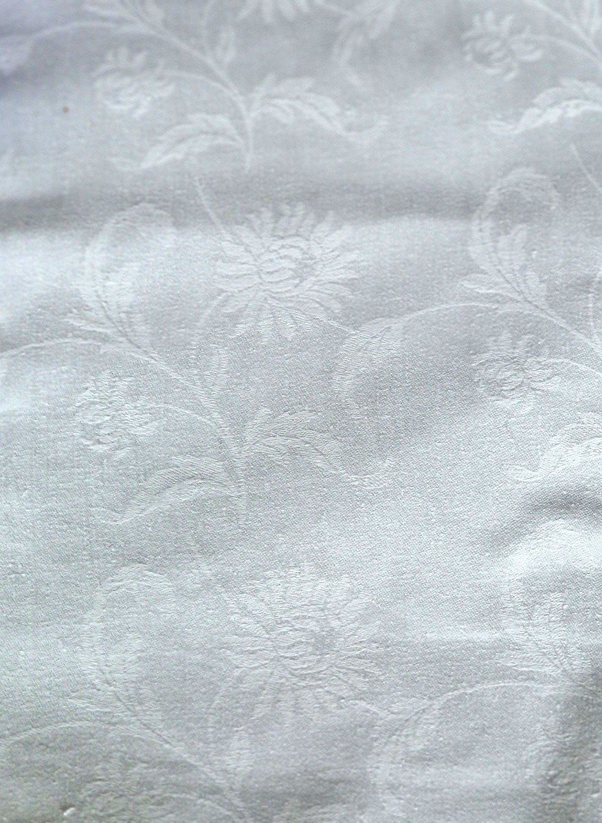 Chateau Reception (banquet) Tablecloth - 9.00 Meters Length - White Damask-photo-3