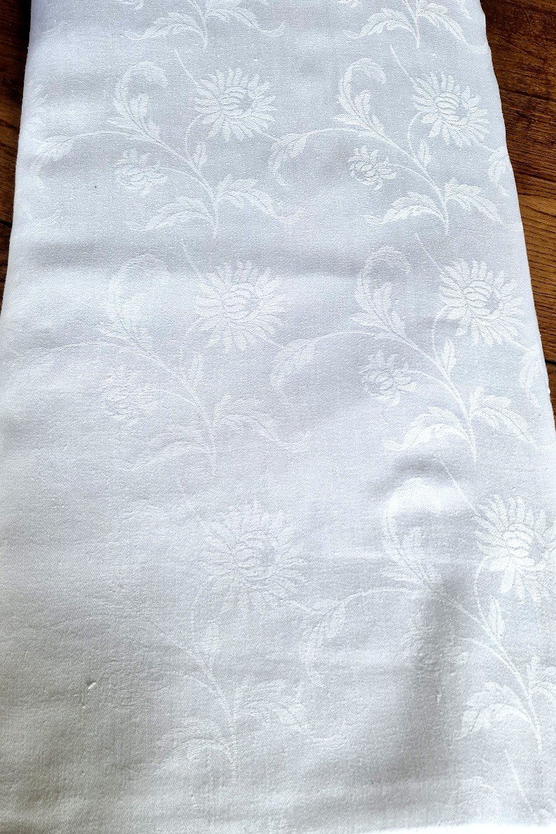 Chateau Reception (banquet) Tablecloth - 9.00 Meters Length - White Damask