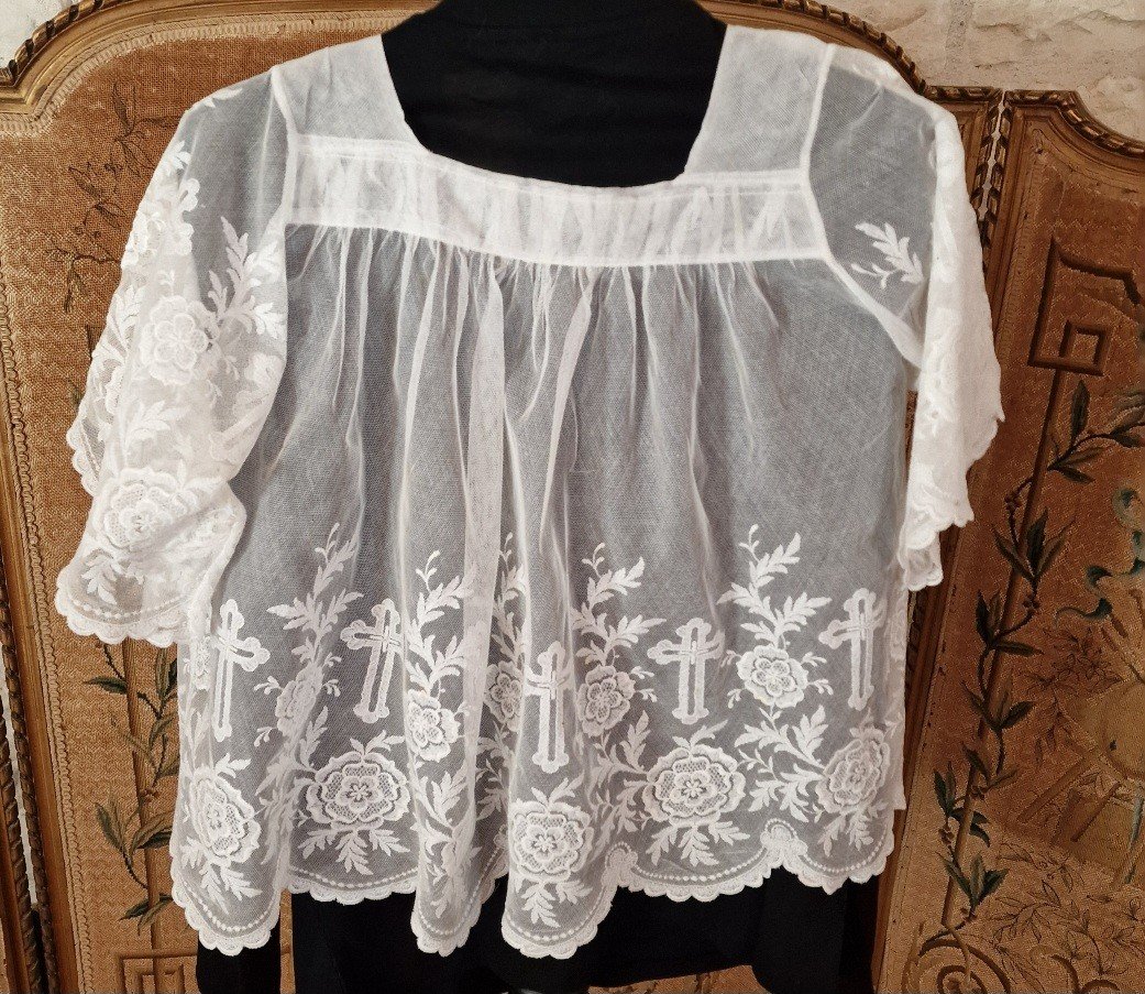 Mass Assistant Surplice - Embroidered Tulle - Late 19th Century - Catholic Religion