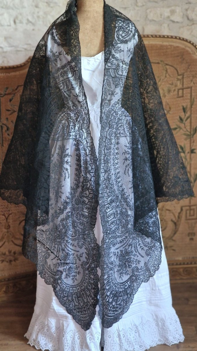 Chantilly Lace Shawl - 19th Century - Large Dimensions-photo-5