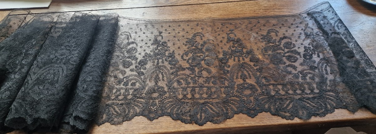 Chantilly Lace Ruffle - 19th Century - Black Color