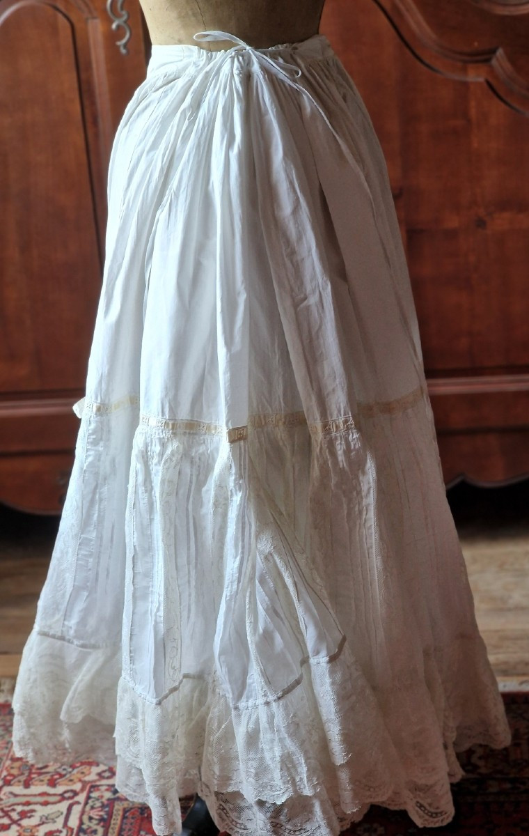 Wedding Petticoat - Circa 1890/1900 - Lace - Ribbon - White