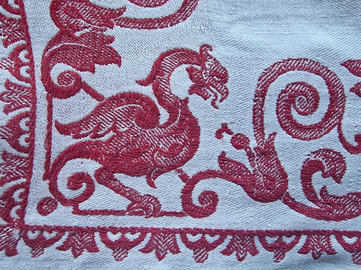 DIX SERVIETTES DE TABLE - MOTIFS CHIMERES - NIII - BORDURES ROUGES-photo-4