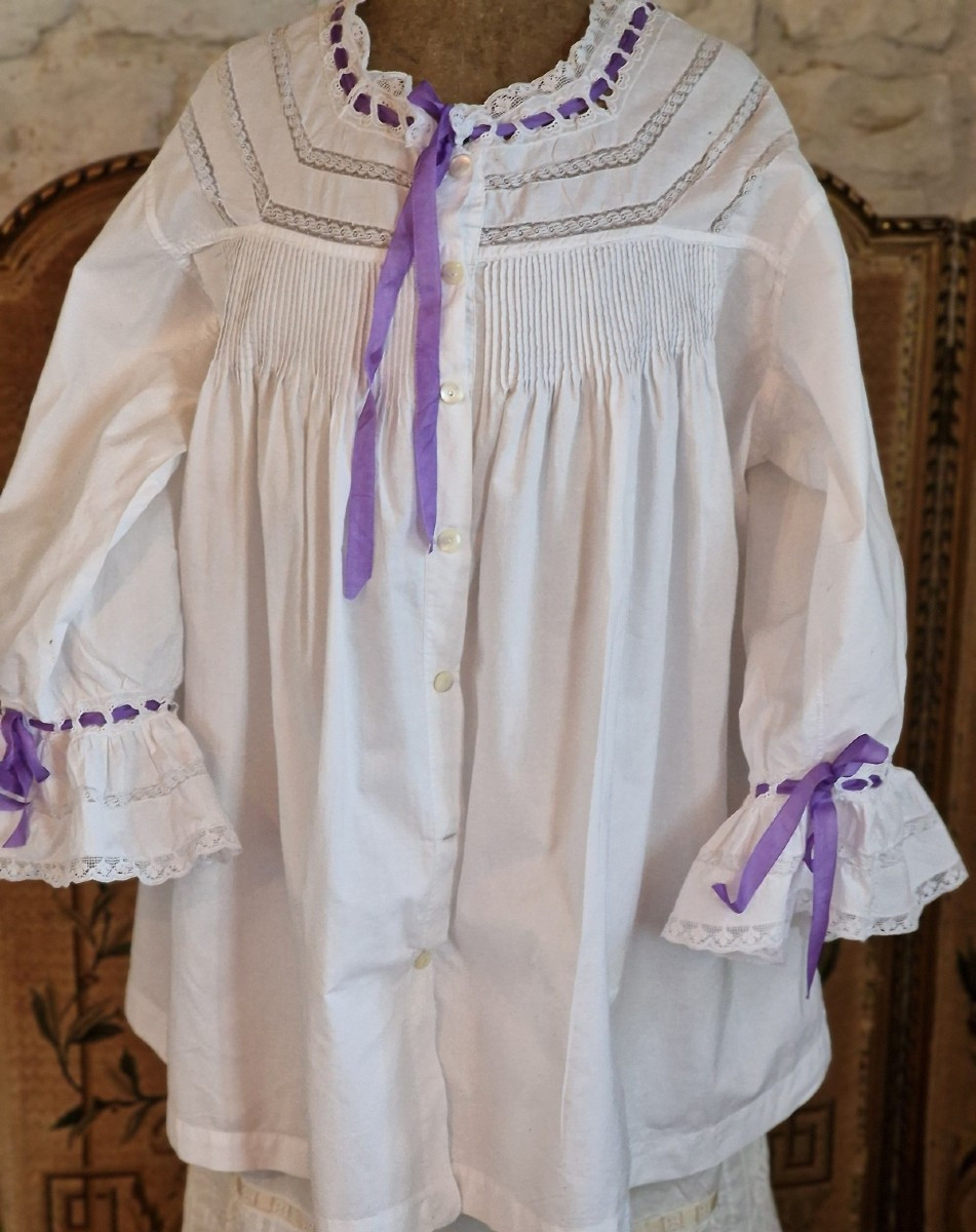 CHEMISE FEMININE - DENTELLE, PLIS ET RUBANS - FIN XIXème -