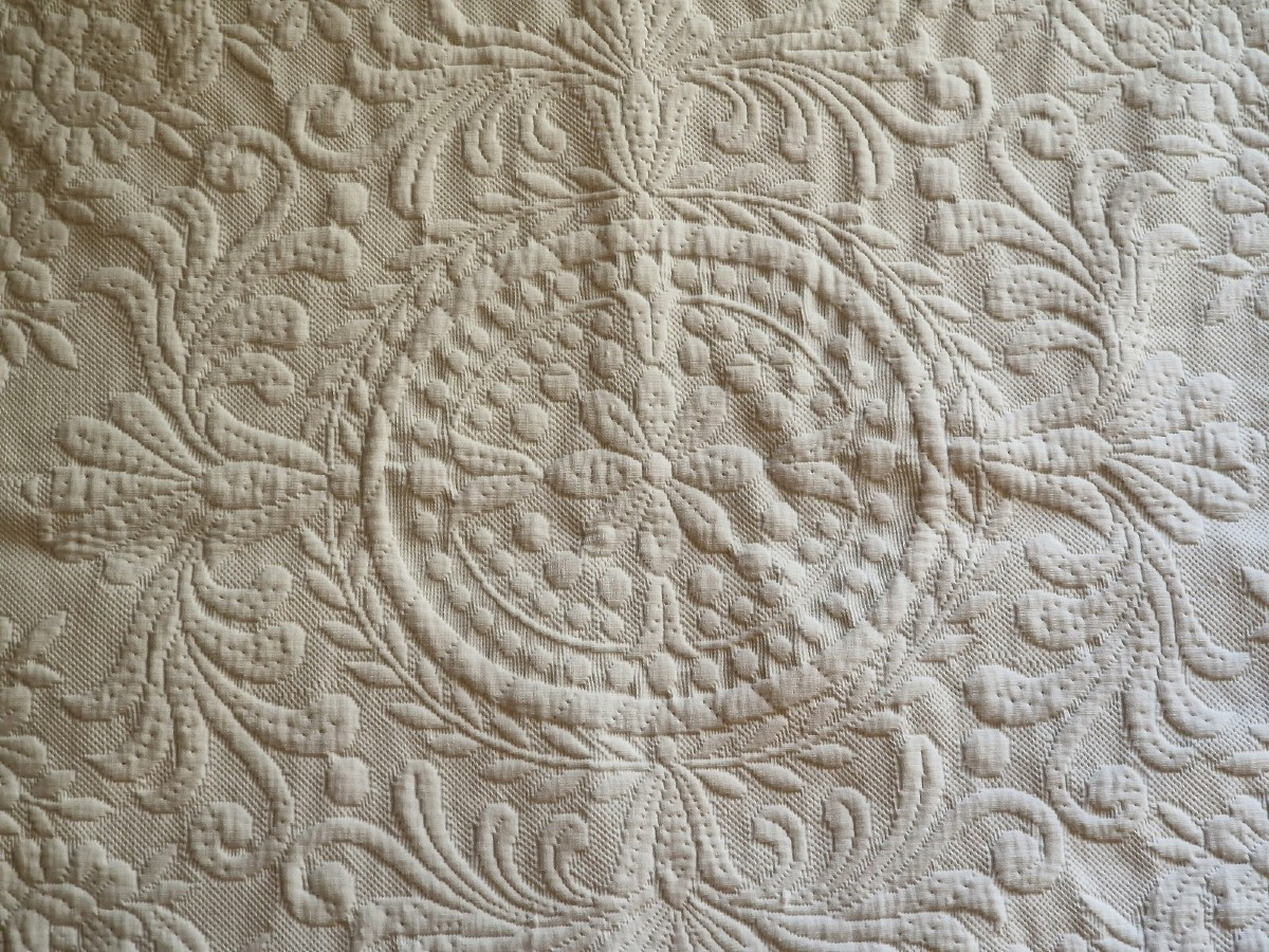 Wedding Blanket - White Pique - Provence - Beautiful Relief - N°1