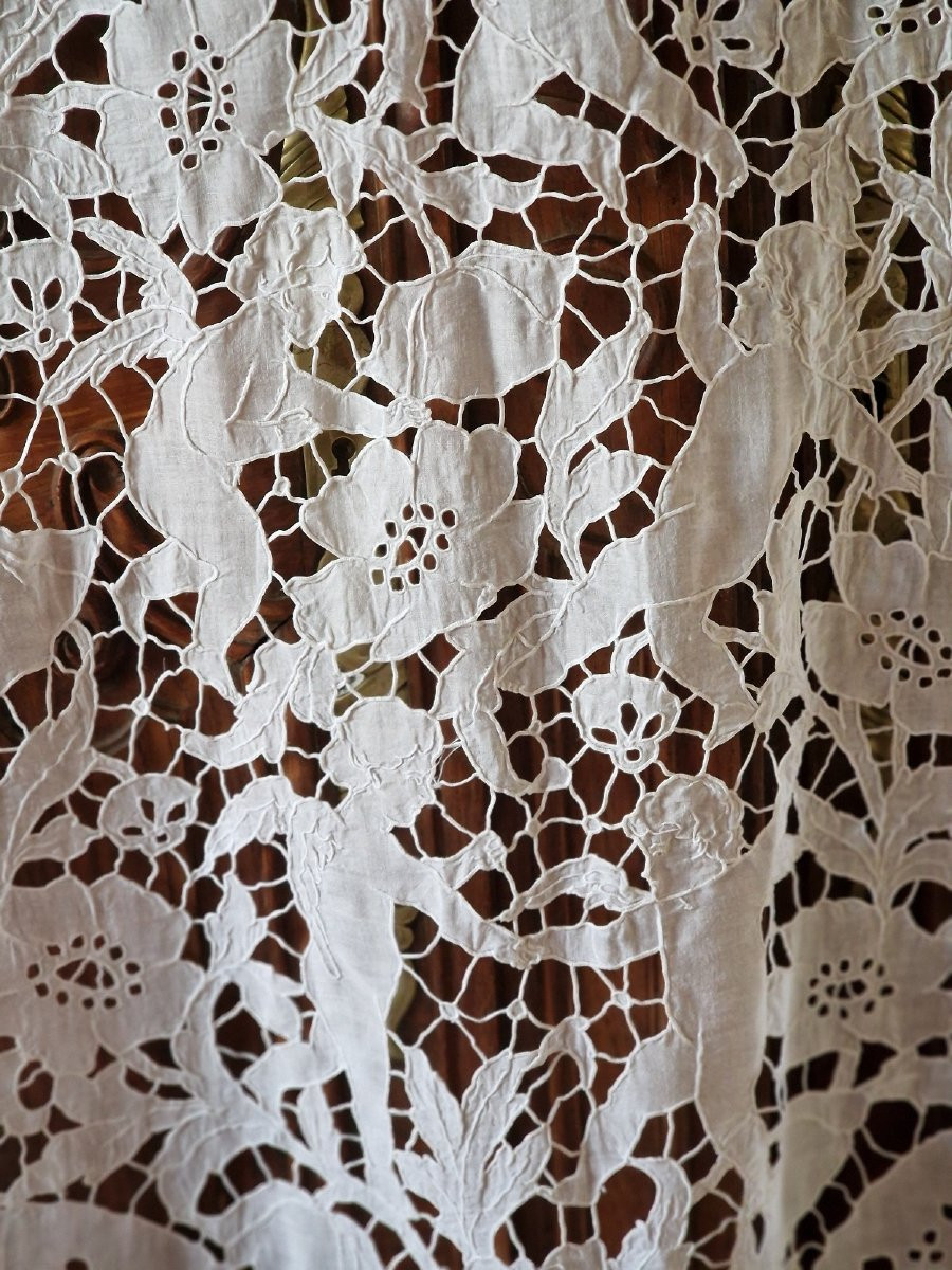 PANNEAU DE RIDEAU EN LINON - ENTIEREMENT BRODE - BLANC - MOTIFS ANGES ET FLEURS-photo-3