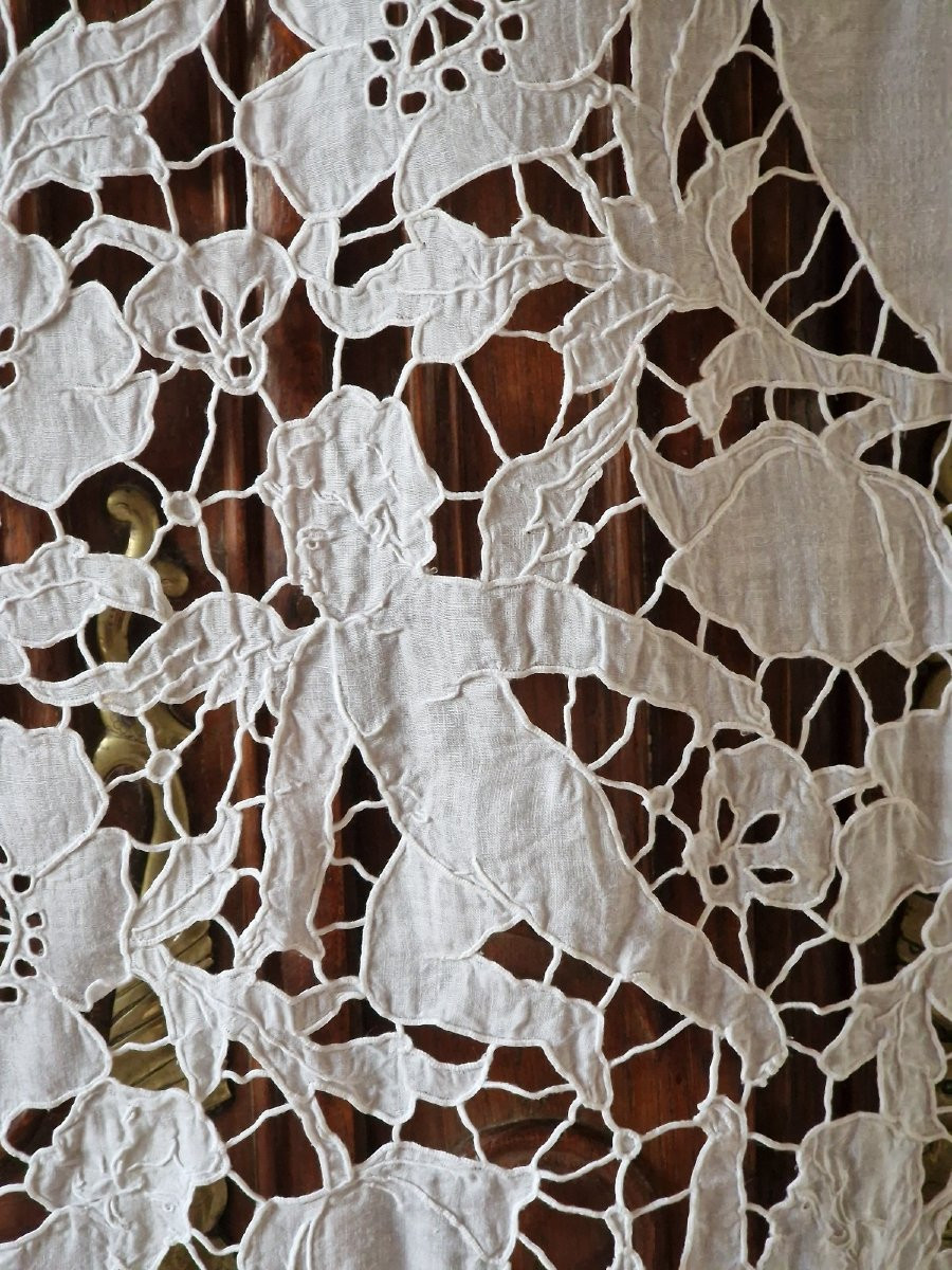 PANNEAU DE RIDEAU EN LINON - ENTIEREMENT BRODE - BLANC - MOTIFS ANGES ET FLEURS-photo-3