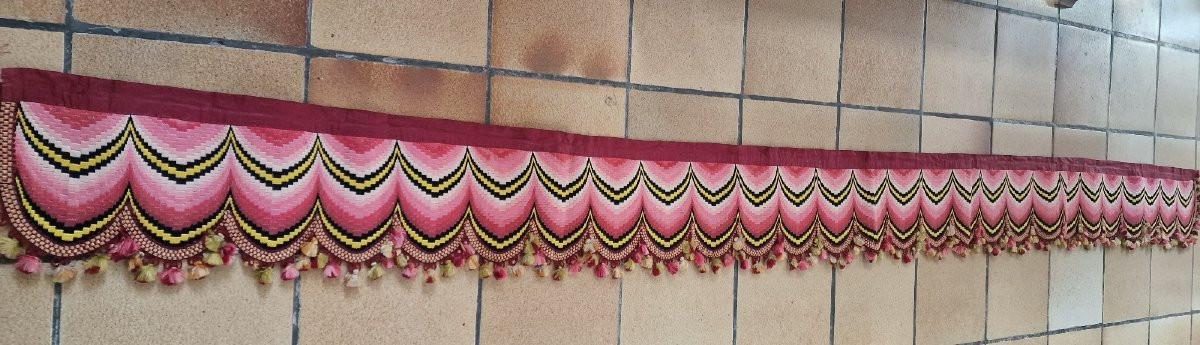 Bed Upper Or Valance - Bargello Florence Embroidery-photo-3