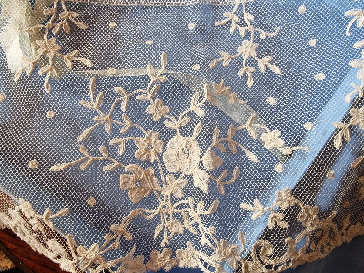 VOLANT DE DENTELLE APPLICATION ANGLETERRE - SIGNATURE "ROSSET NORMAND & Cie - Gde DIMENSION-photo-2