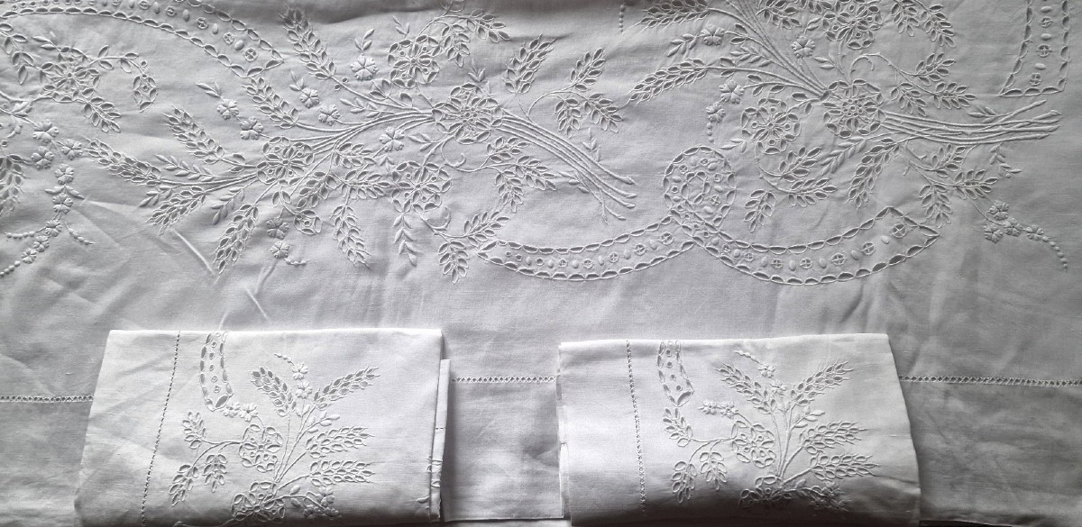 DRAP FIL ACEC SES DEUX TAIES ASSORTIES - IMPORTANTES BRODERIES - XIXème