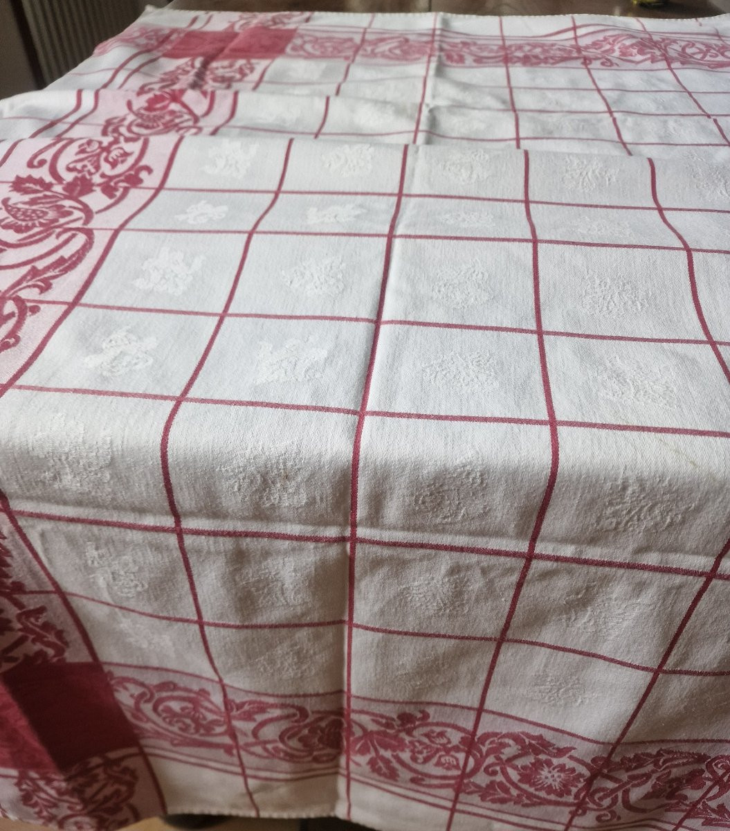 NAPPE DAMASSEE CARREE  - XXème -ROUGE ET BLANCHE-photo-2
