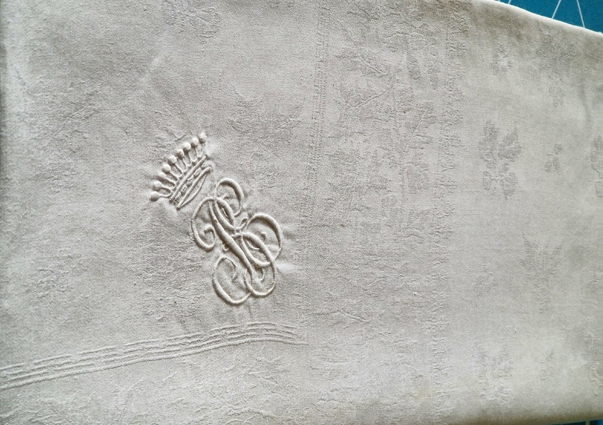 Napp In White Damasse - XIXth C. - Almost Square - Two -photo-2