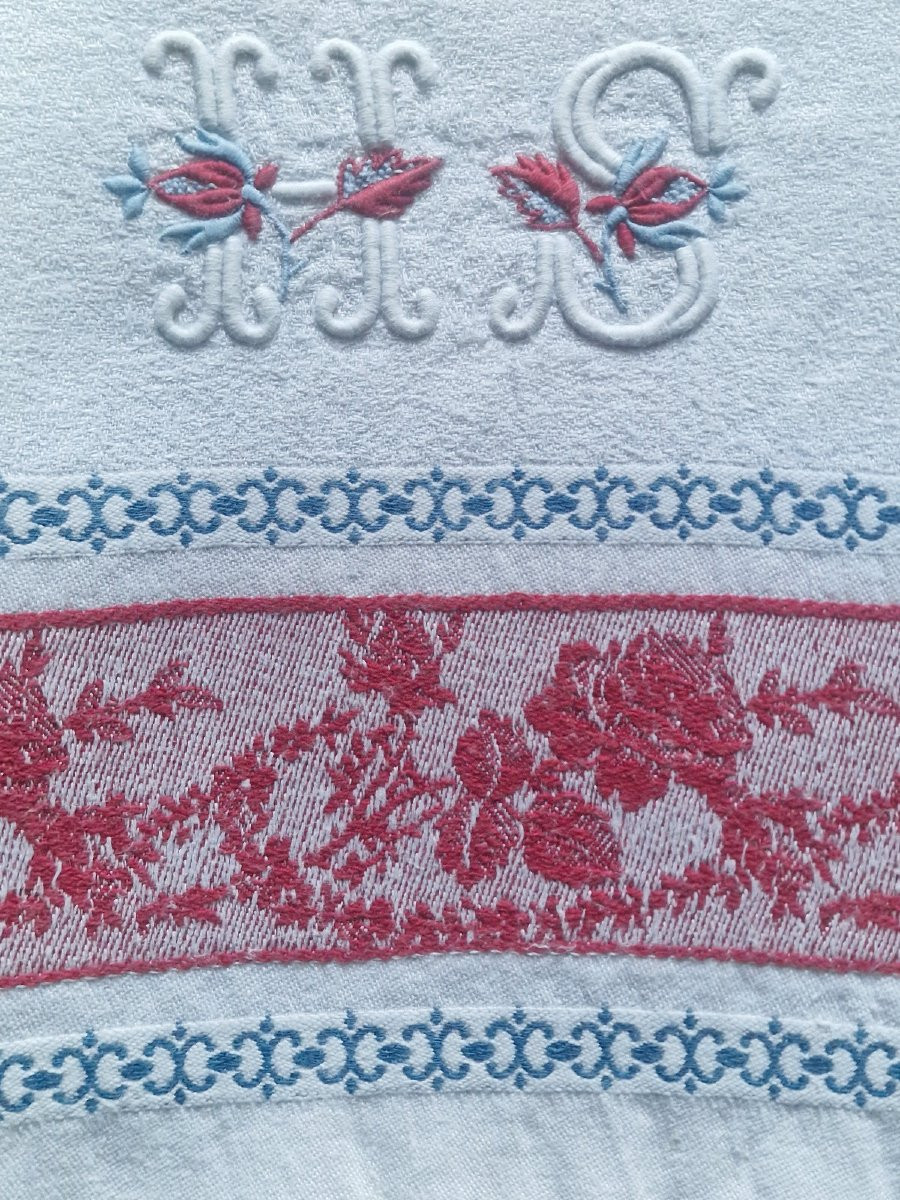 Jacquard Towel + Matching Guest Towel - Red And Blue-photo-3