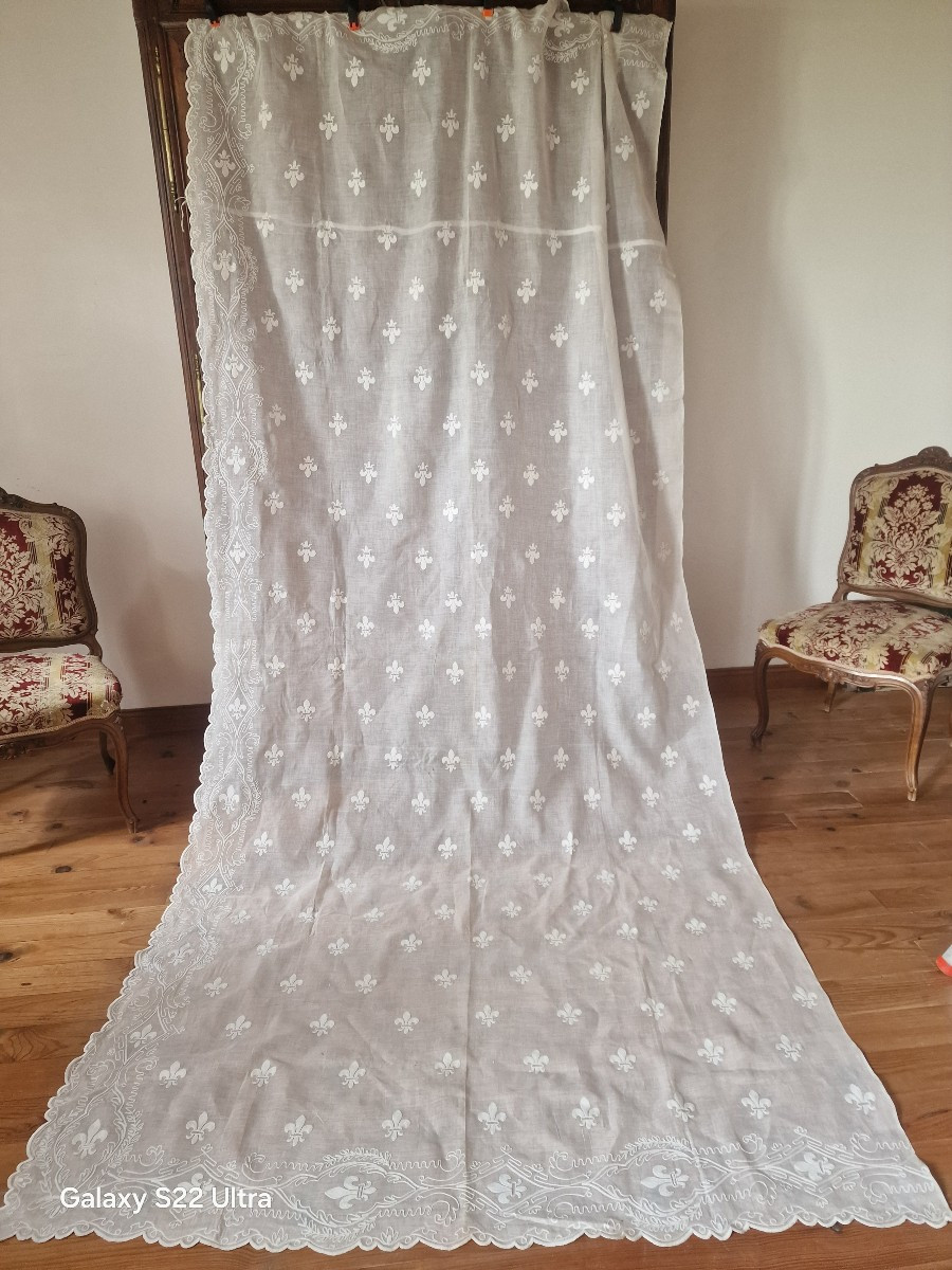 RIDEAU CORNELY - FLEURS DE LYS - GRANDES DIMENSIONS - BLANC