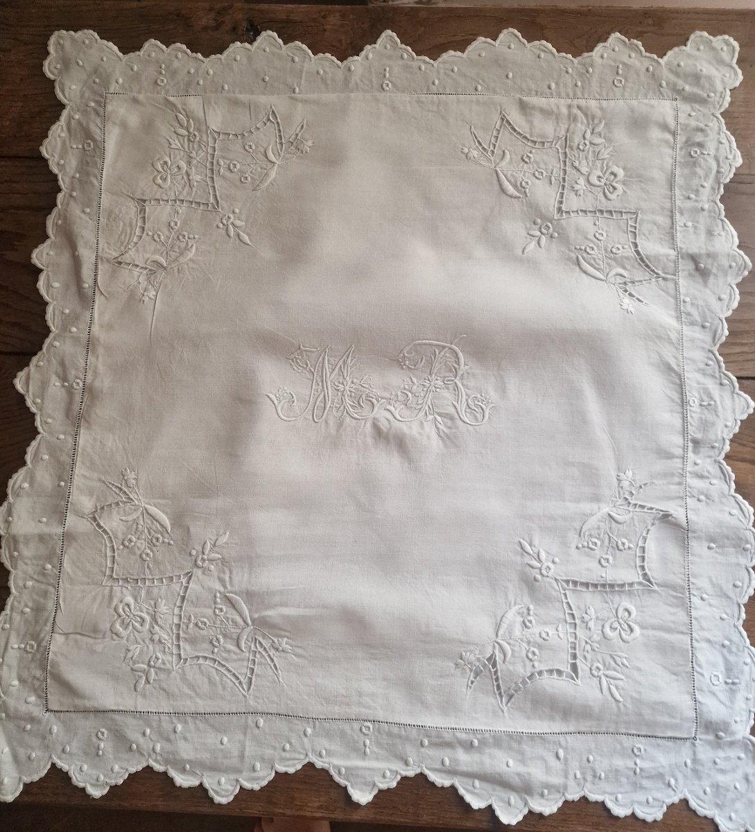 Pair Of Antique Pillowcases - Large Embroidery - -photo-3