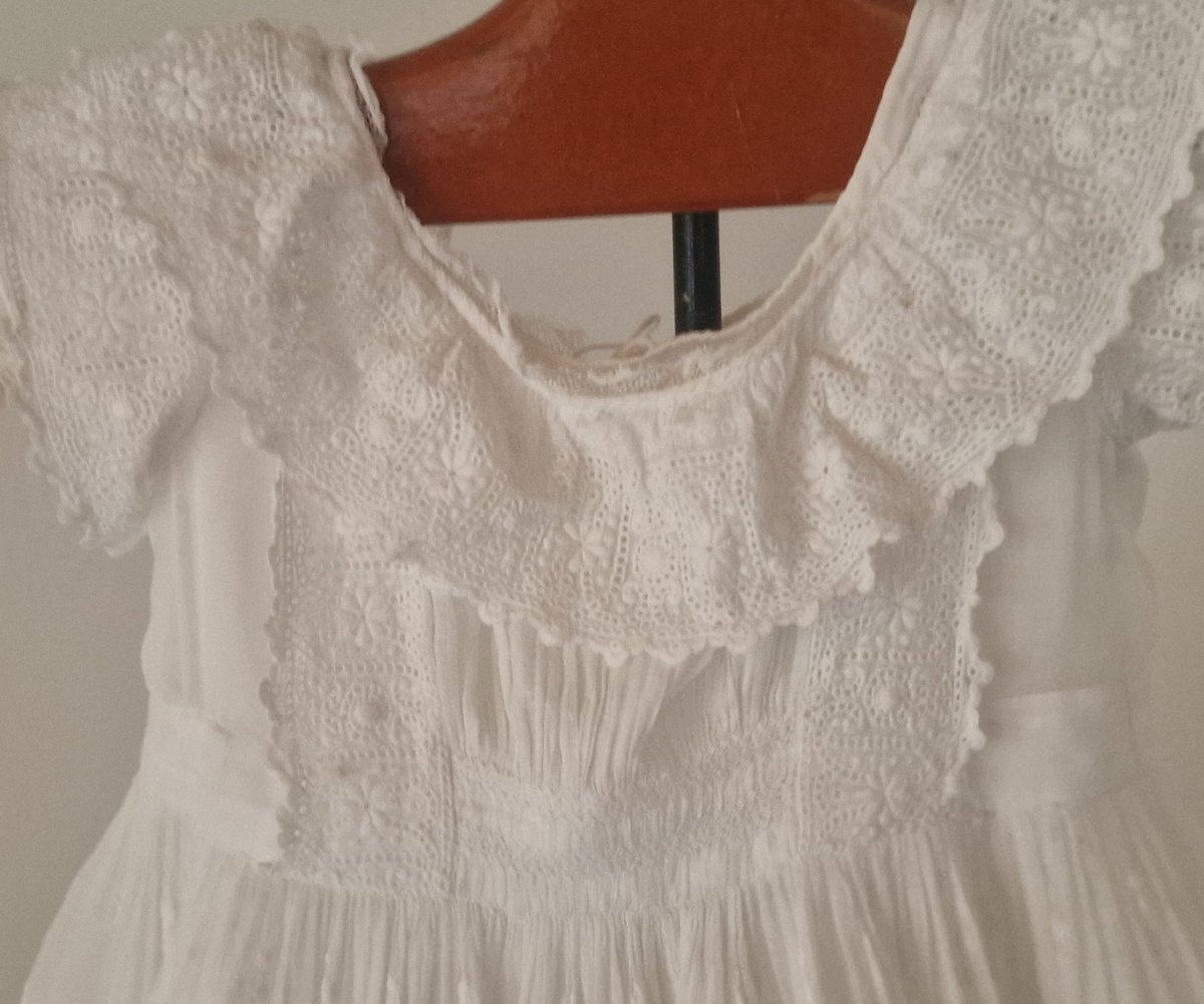 ROBE DE BAPTEME - LINON REBRODE - ENCOLURE BATEAU - FIN XIXème -BLANCHE-photo-3